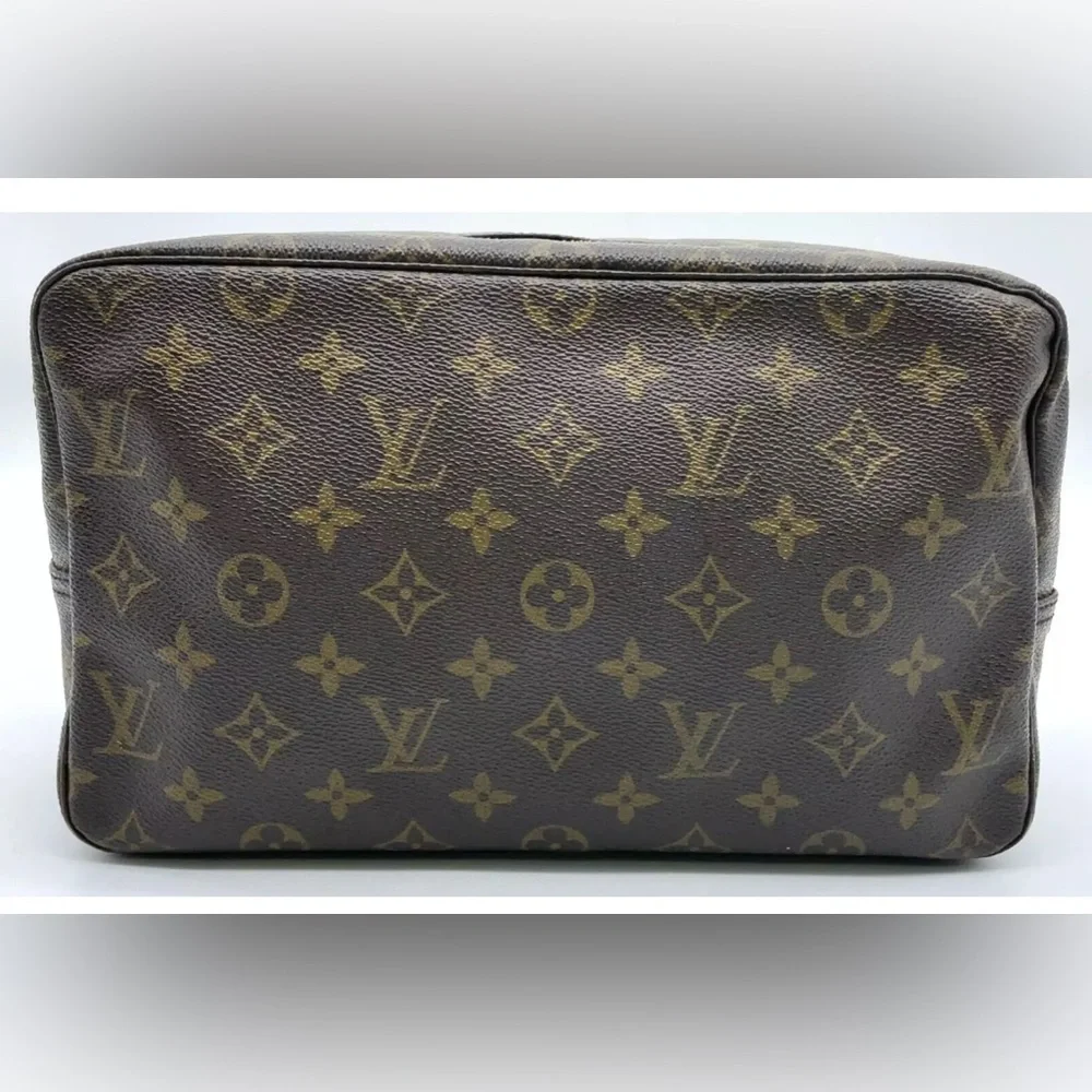 Authentic Louis Vuitton Monogram Trousse Toilette 28 Pouch